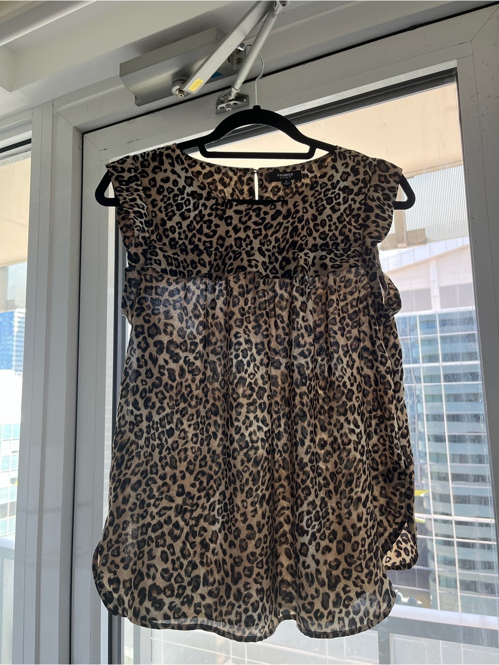 Premise Studio Leopard Print Flutter Sleeve Blouse Size M